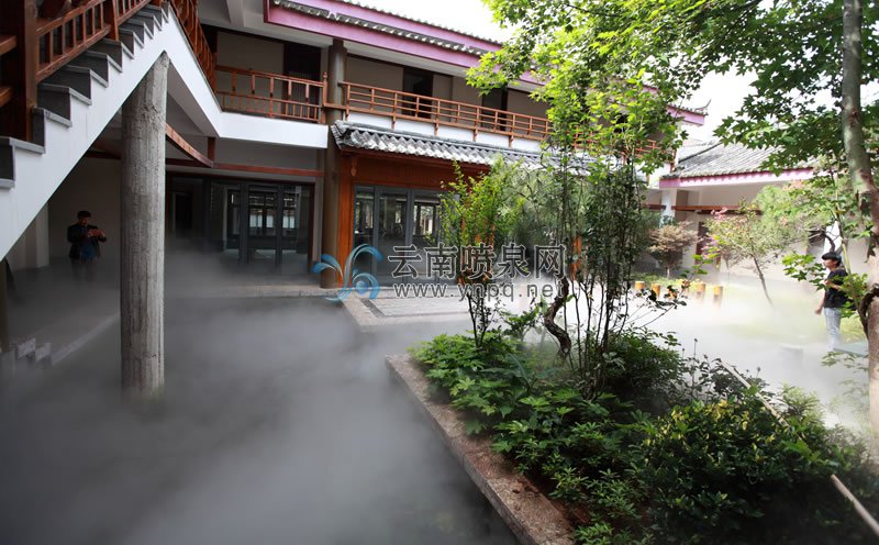 高壓霧森設(shè)計(jì)-麗江束河古鎮(zhèn)昌隆園全自動(dòng)感應(yīng)式高壓霧森冷霧工程